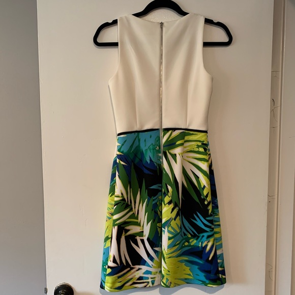SOLD- Maggy London Tropical Cocktail Dress 🌴 - Picture 2 of 4